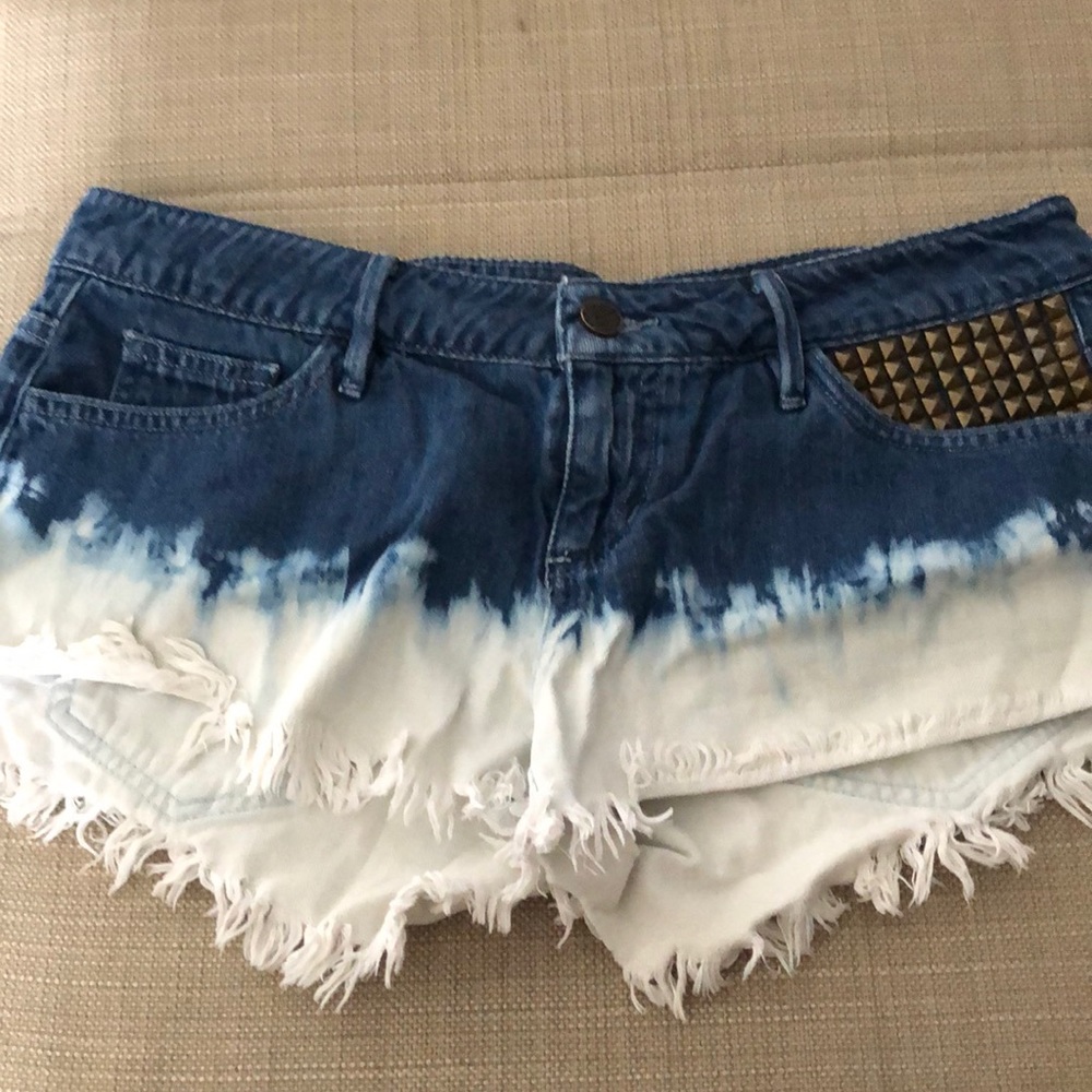 Short shorts